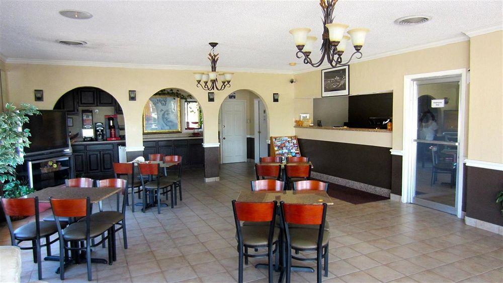 Americas Best Value Inn & Suites Brenham Buitenkant foto