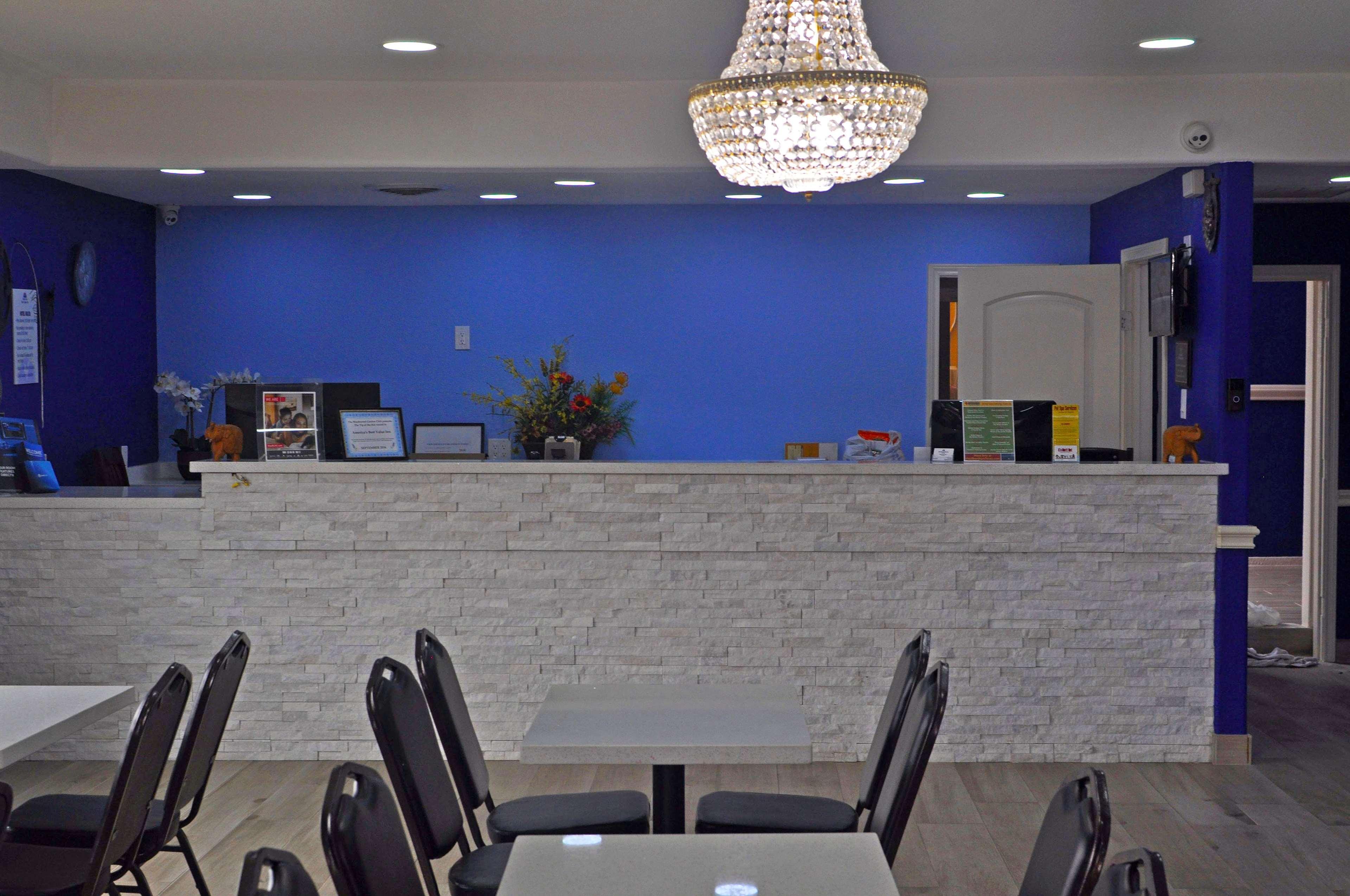 Americas Best Value Inn & Suites Brenham Buitenkant foto