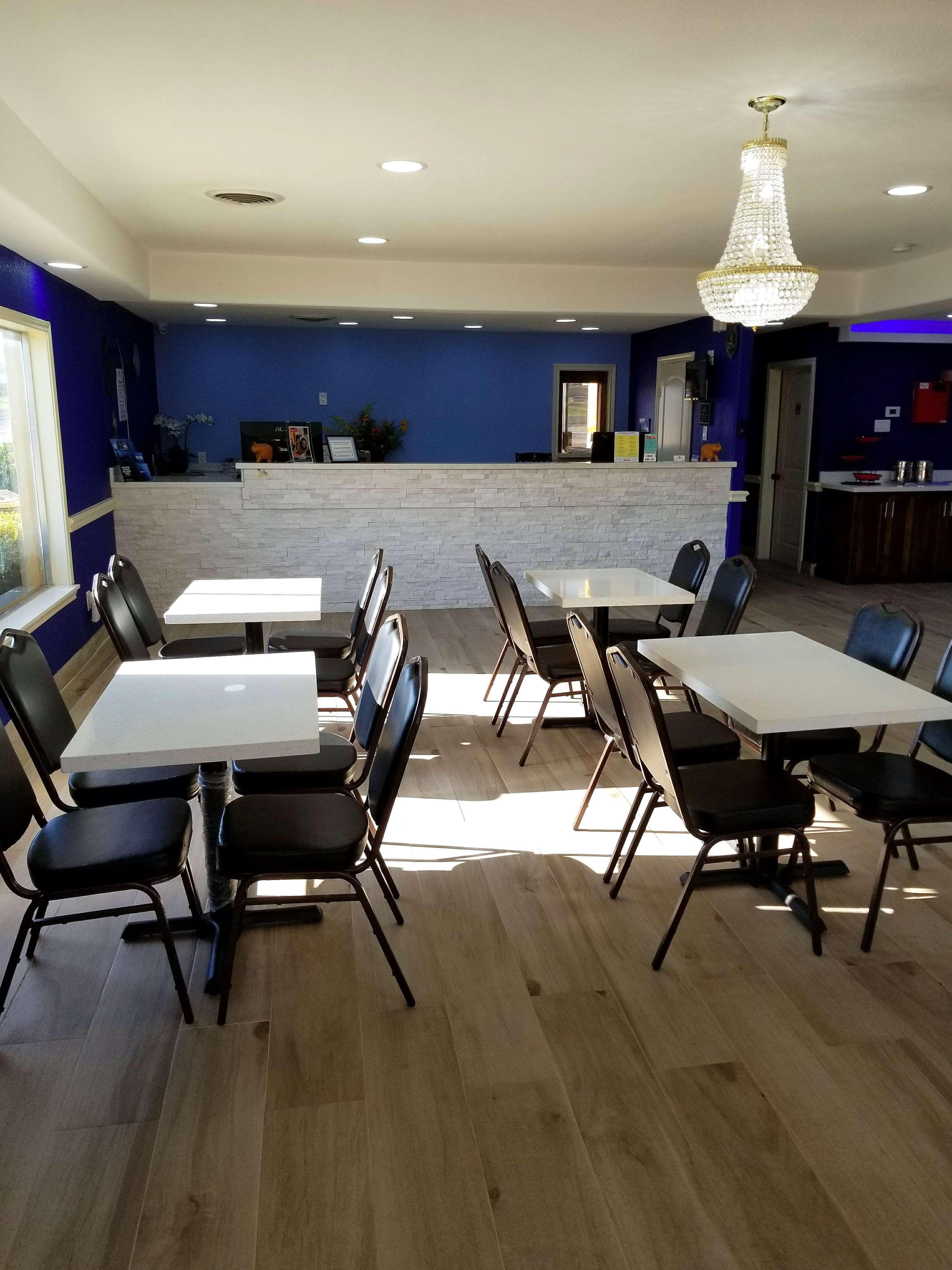 Americas Best Value Inn & Suites Brenham Buitenkant foto