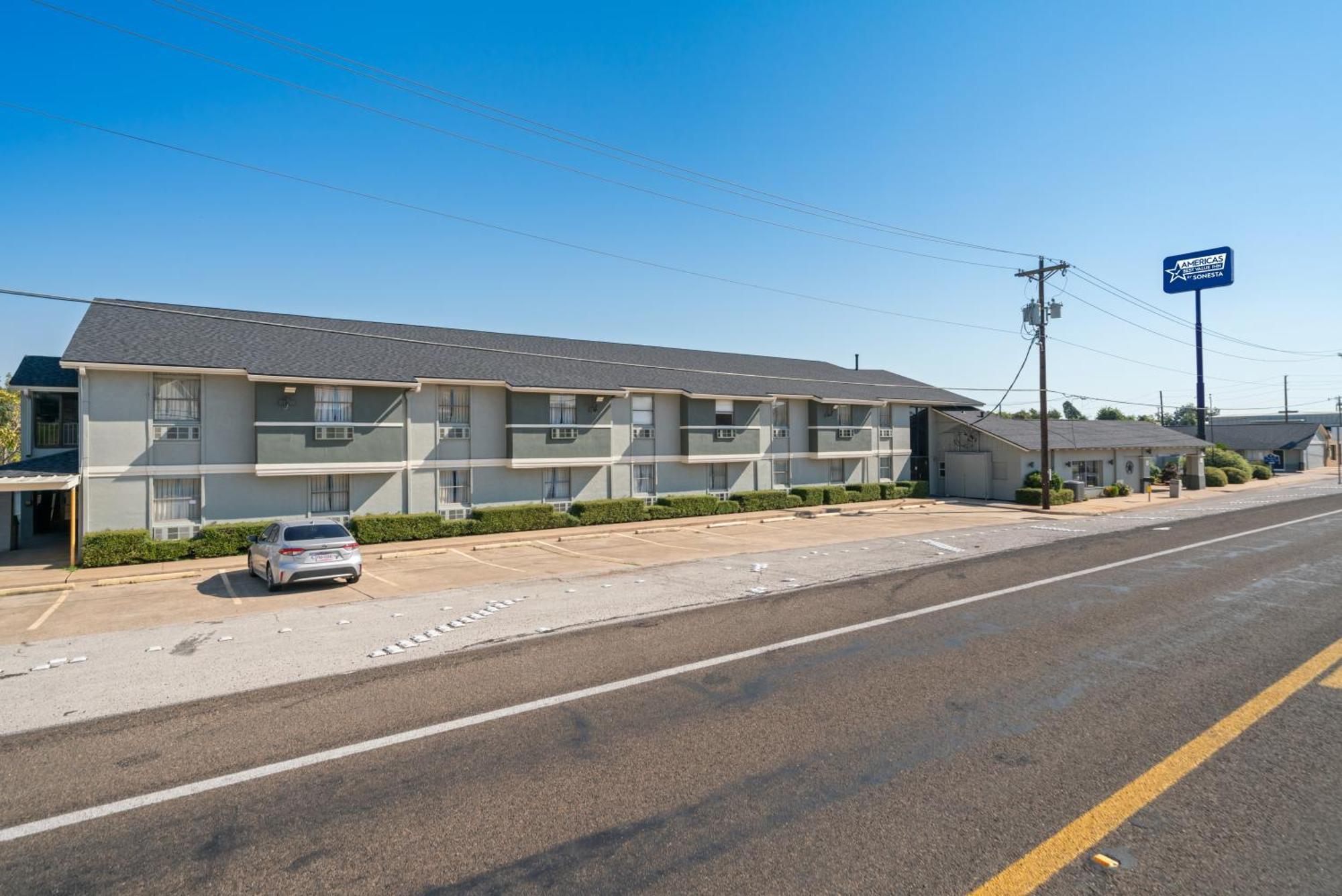 Americas Best Value Inn & Suites Brenham Buitenkant foto