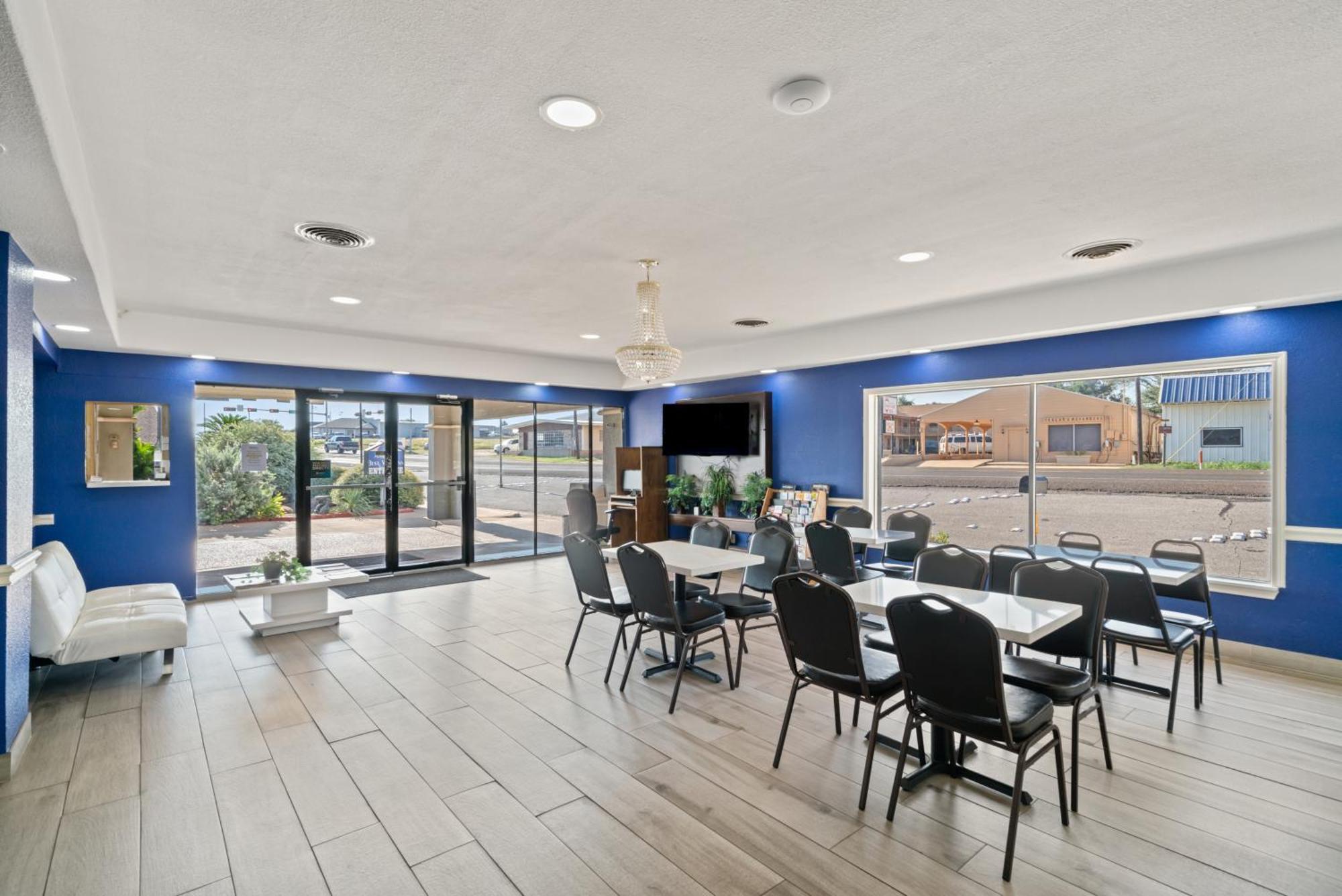 Americas Best Value Inn & Suites Brenham Buitenkant foto