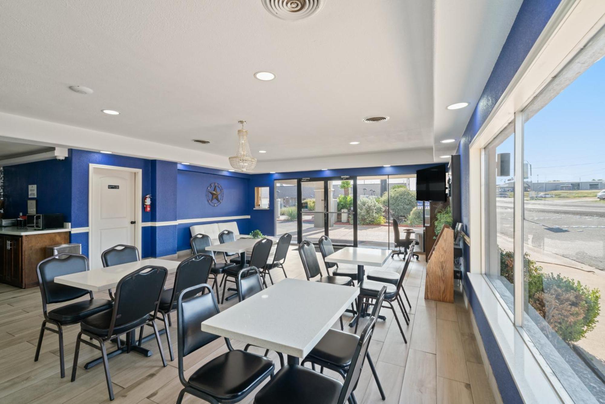 Americas Best Value Inn & Suites Brenham Buitenkant foto