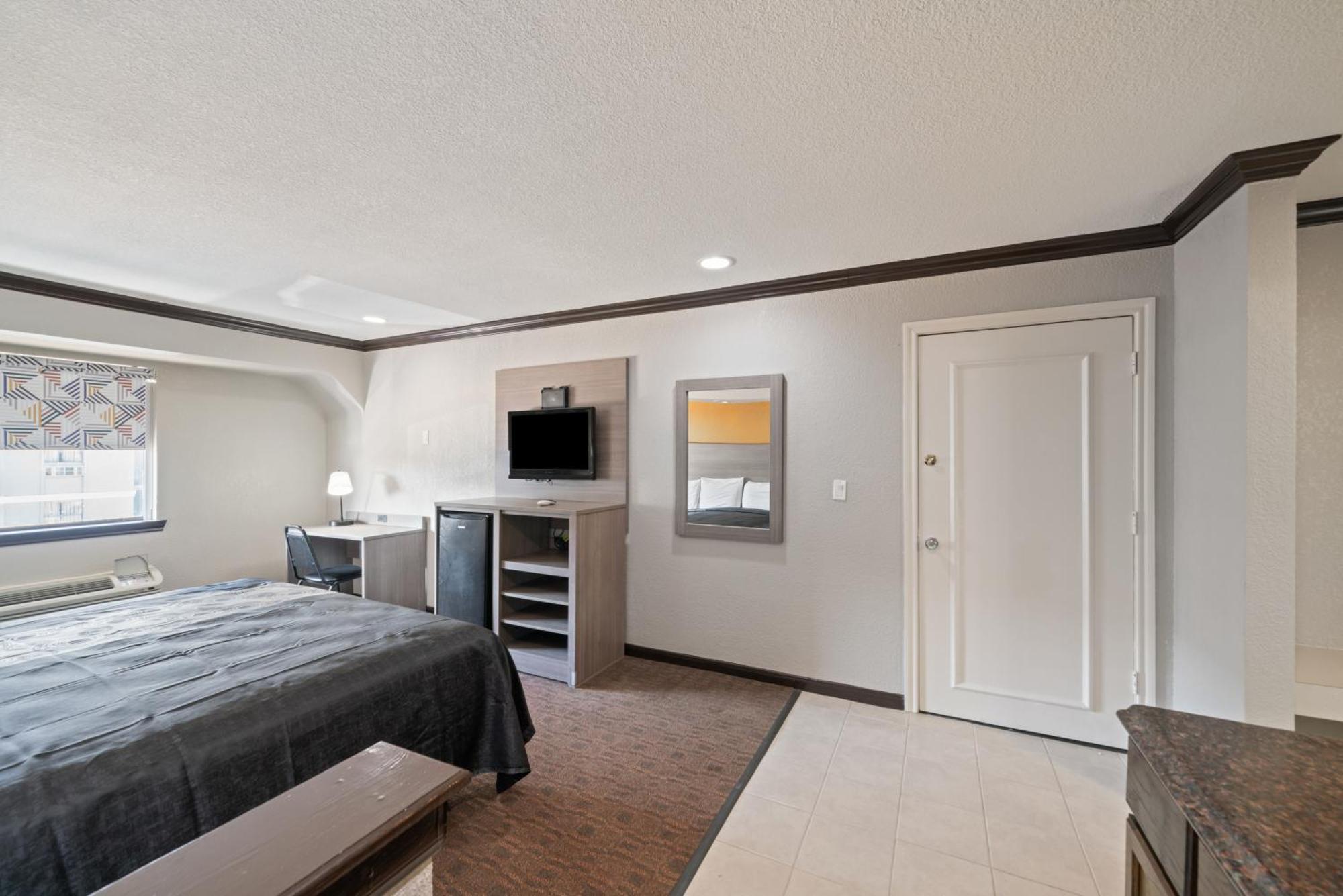 Americas Best Value Inn & Suites Brenham Buitenkant foto