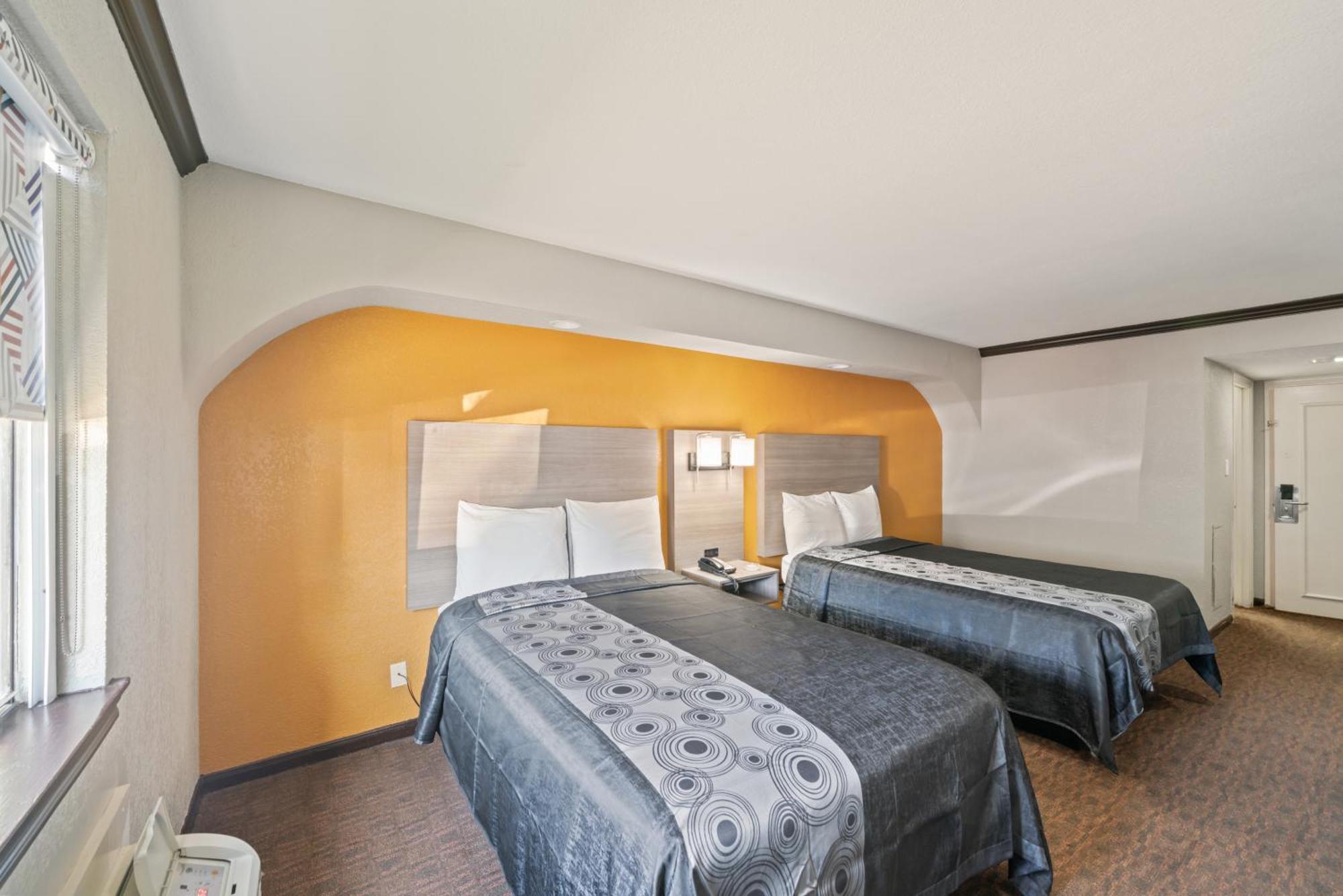 Americas Best Value Inn & Suites Brenham Buitenkant foto
