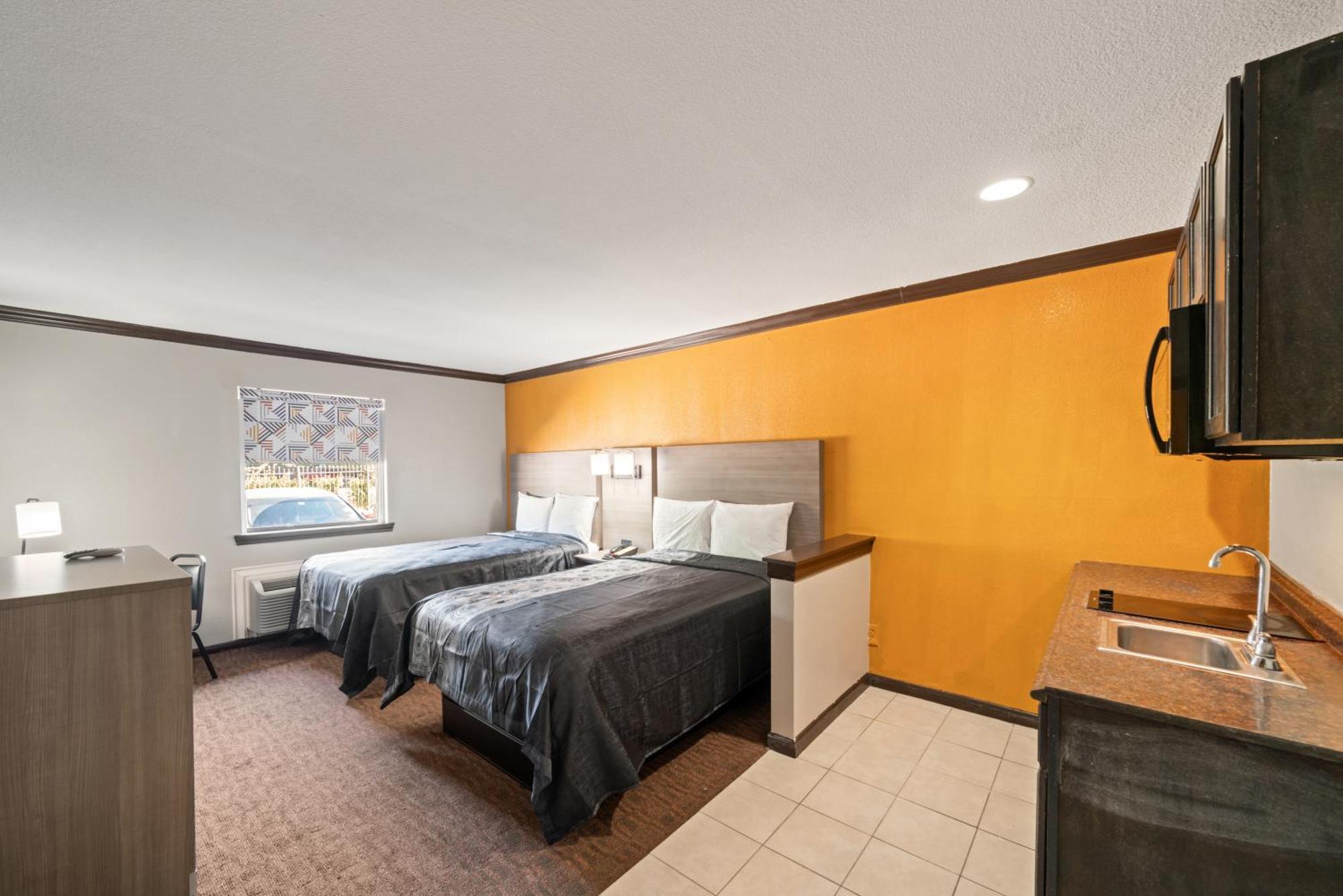 Americas Best Value Inn & Suites Brenham Buitenkant foto