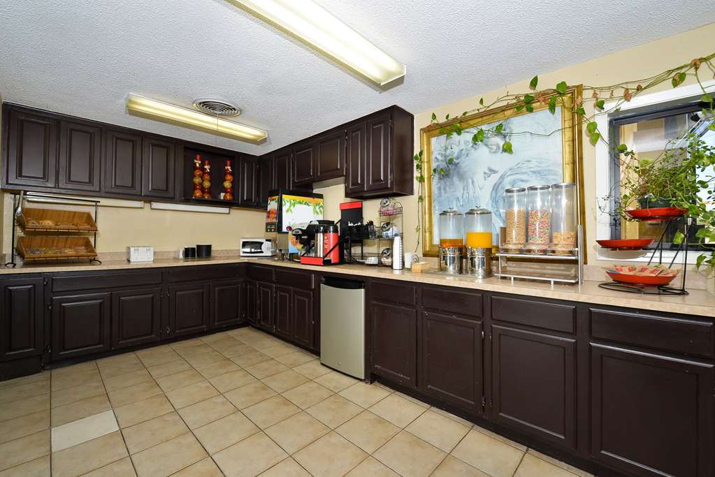 Americas Best Value Inn & Suites Brenham Faciliteiten foto