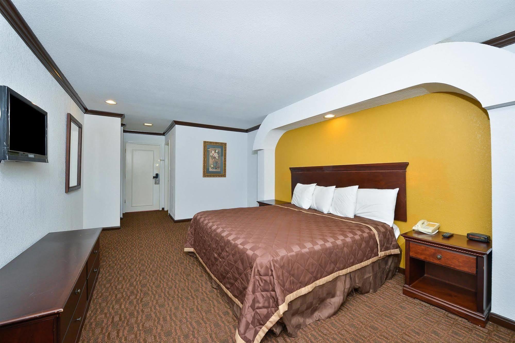 Americas Best Value Inn & Suites Brenham Buitenkant foto